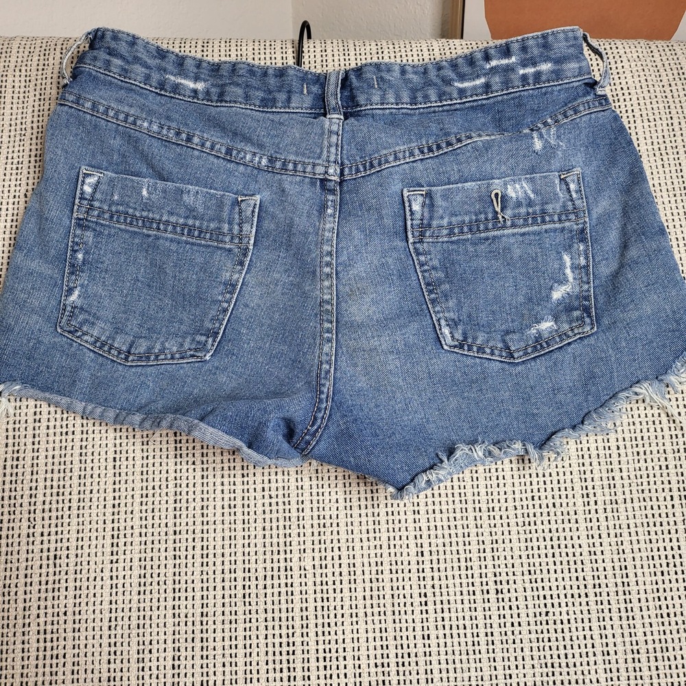 Free People We The Free Distressed Denim Cutoff Jean Shorts 29 Cotton Button Fly - Picture 6 of 9